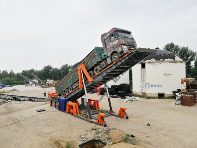 自行走散料卸車裝置